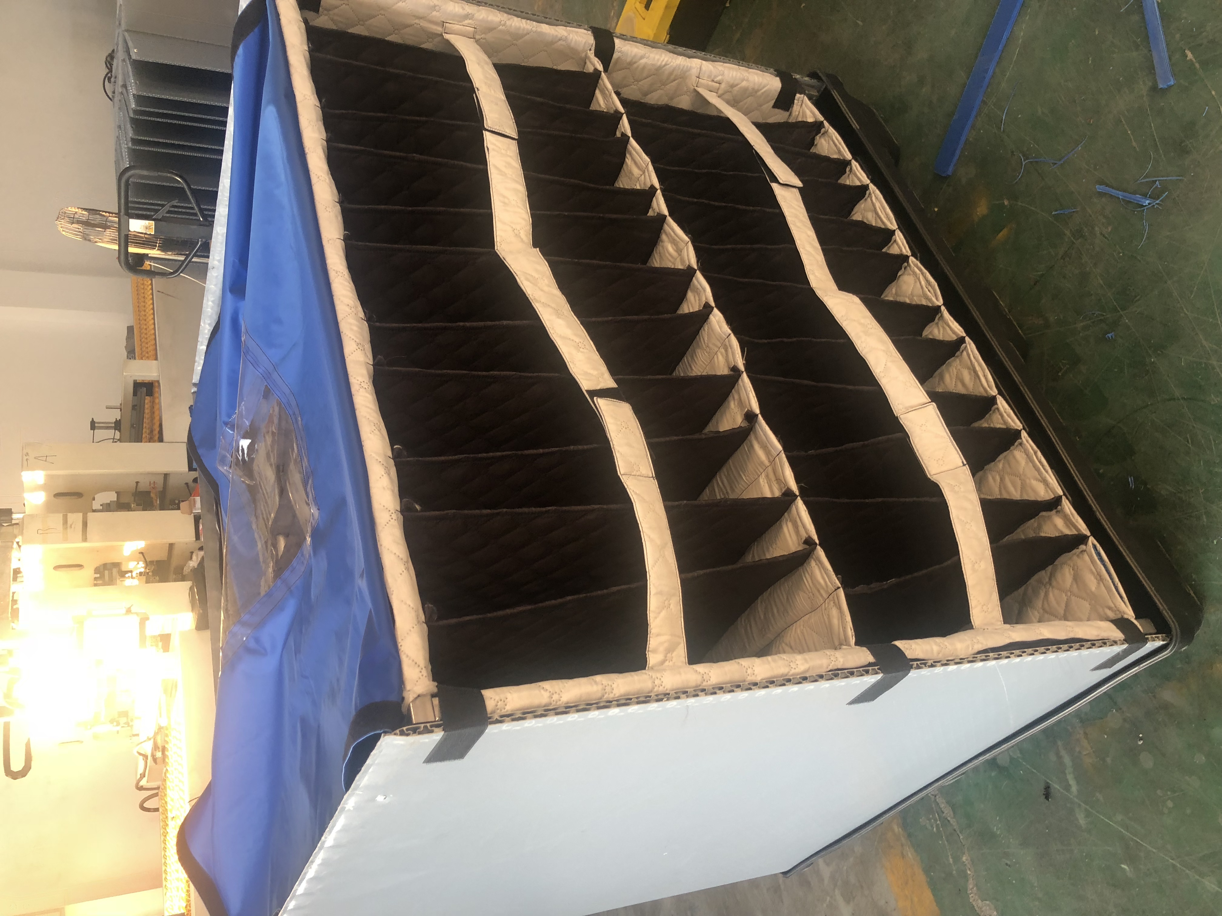 1200*800 Honeycomb Board Box Covered, а также лоток, обеспечивающий максимальную грузоподъемность.