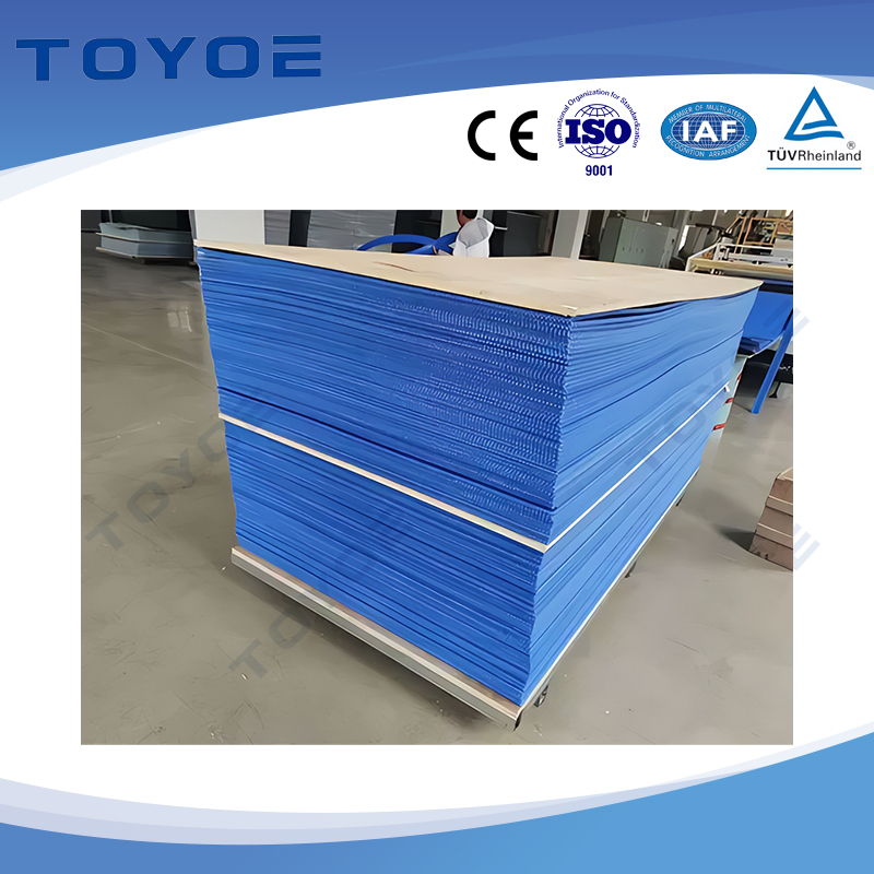 PP Honeycomb Panels используются для корпусов RV