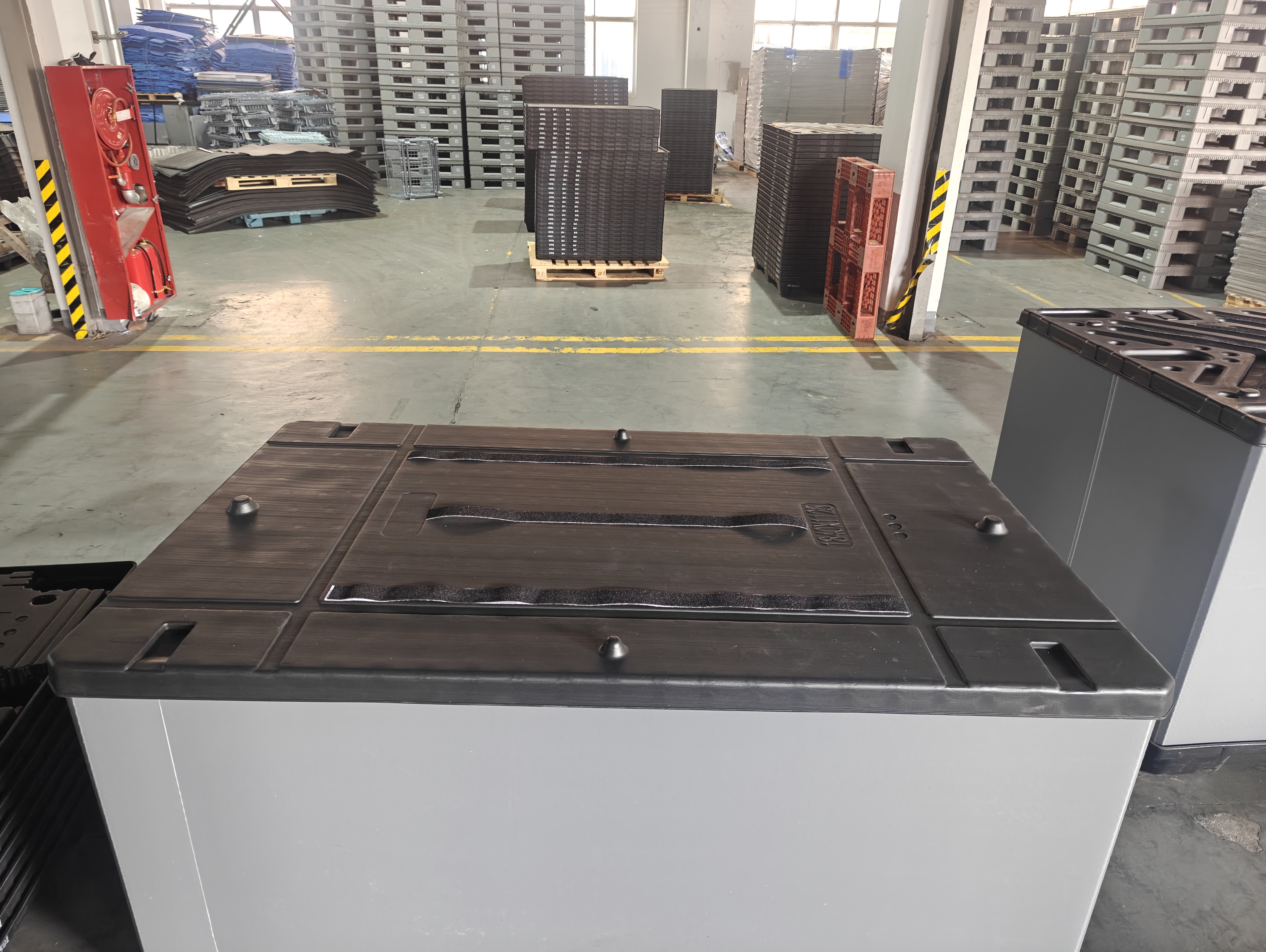 Flexilid Precision Crate - устойчивая к царапинам поверхность для медицинских устройств