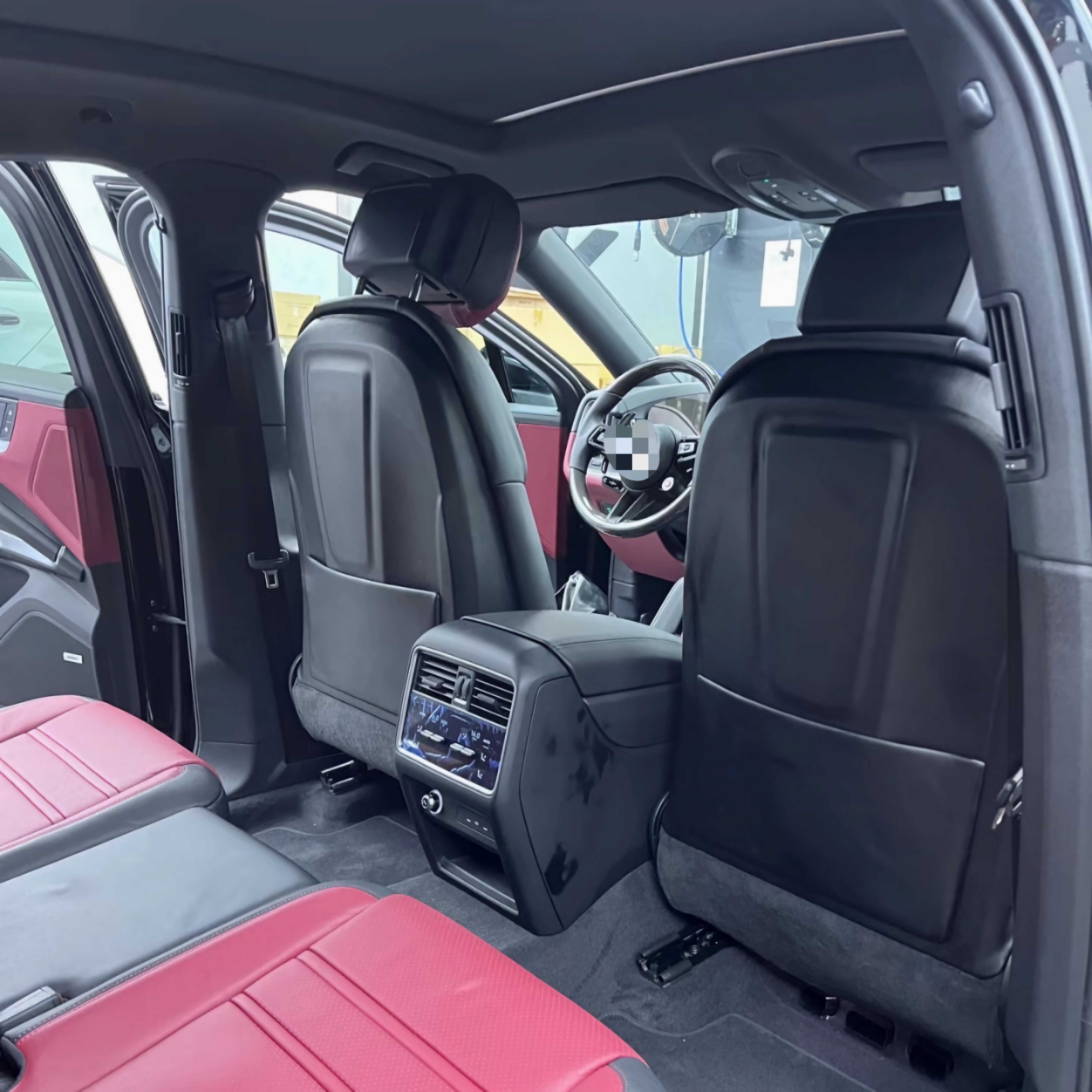 Его можно использовать для спинки автомобильных сидений.