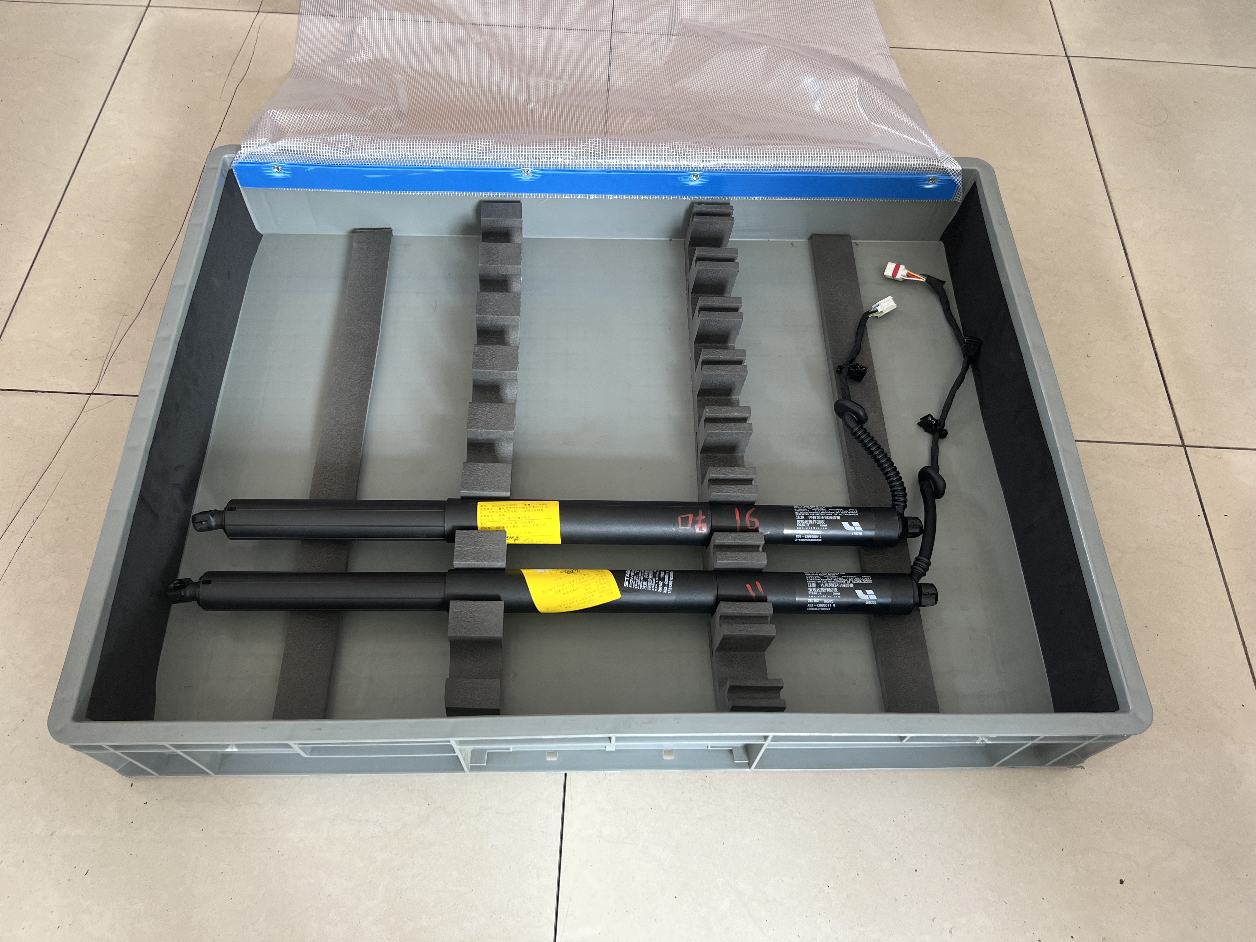 Хранить высококачественные пластиковые упаковочные контейнеры HDPE отдельно