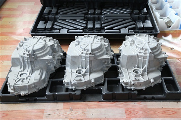 Внутренняя подкладка вакуумной формовки.